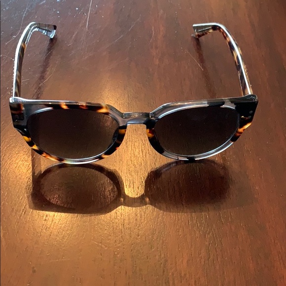 Dior Sunglasses - Picture 4 of 5